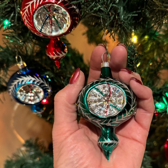 Vintage 1960’s Set Of 3 Mercury Glass Indent Ornaments Hand painted - Picture 7 of 8